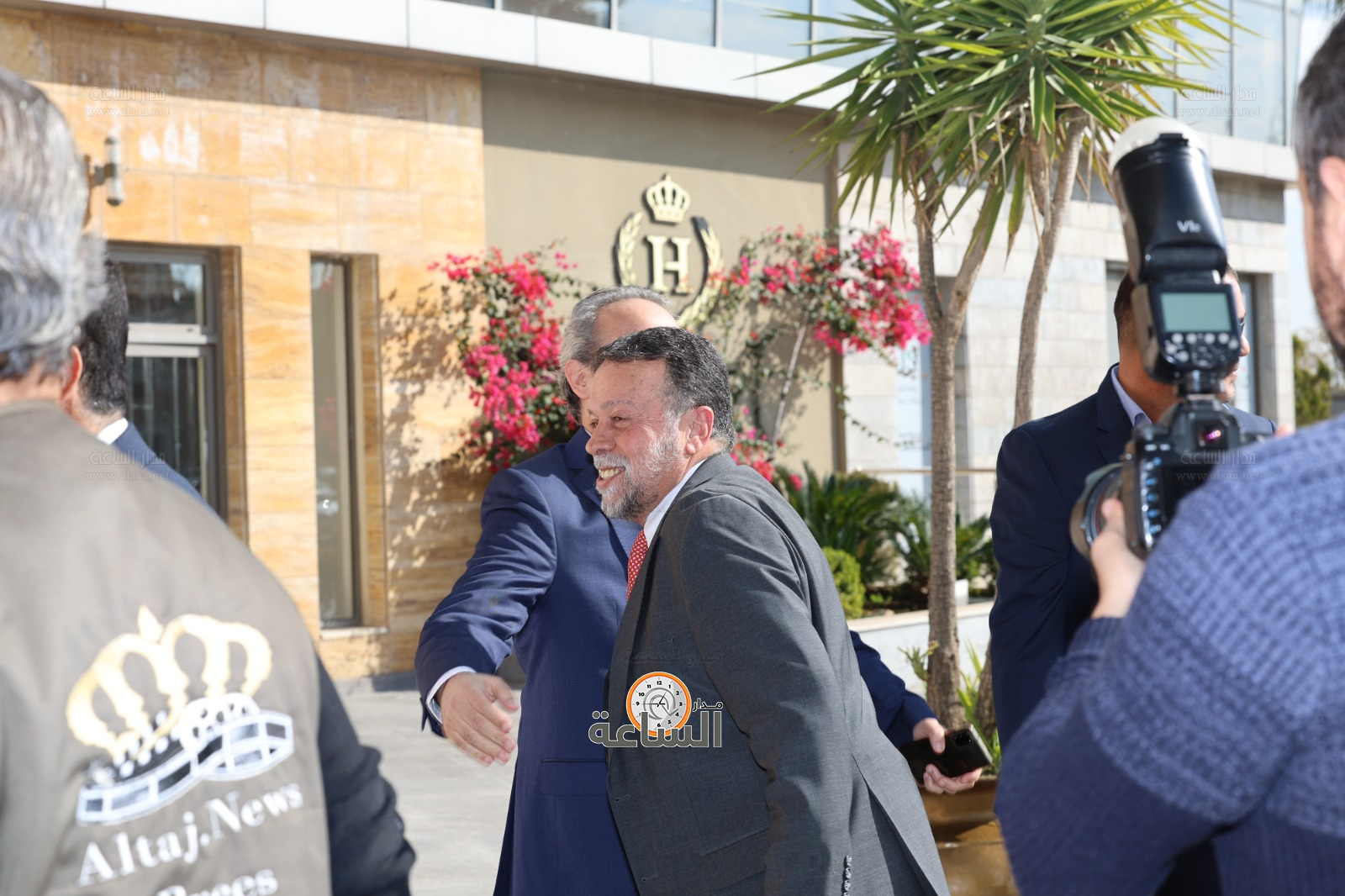 Madar Al-Saa Images 0.8312924497308497