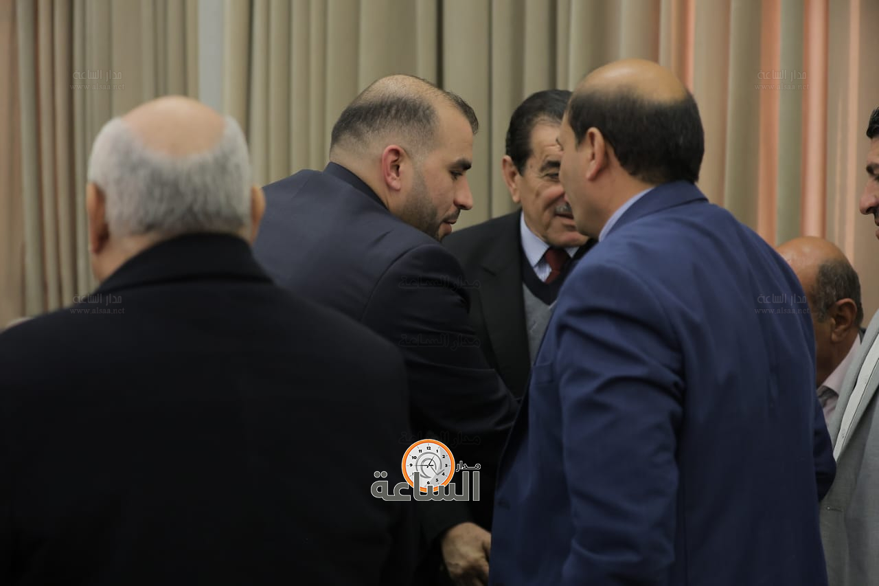 Madar Al-Saa Images 0.18984355481081316