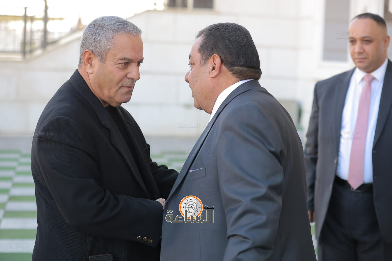 Madar Al-Saa Images 0.9329897544833609