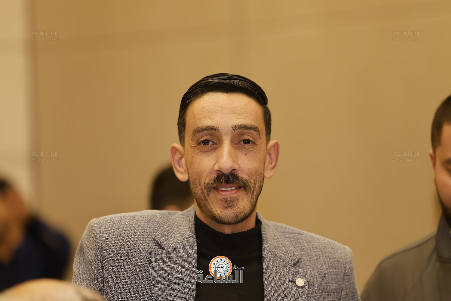 Madar Al-Saa Images 0.9850413763132462