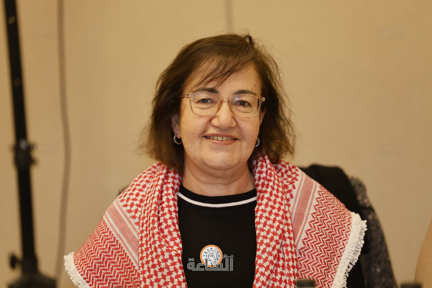 Madar Al-Saa Images 0.04535375990252