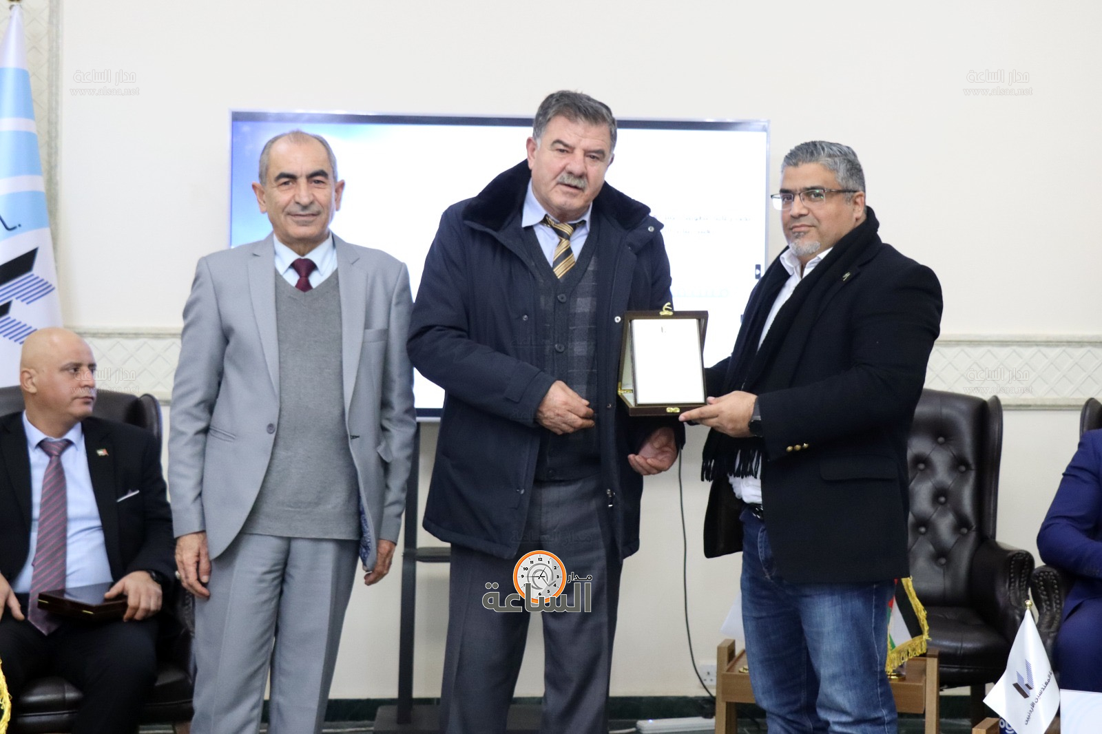 Madar Al-Saa Images 0.64320378833147