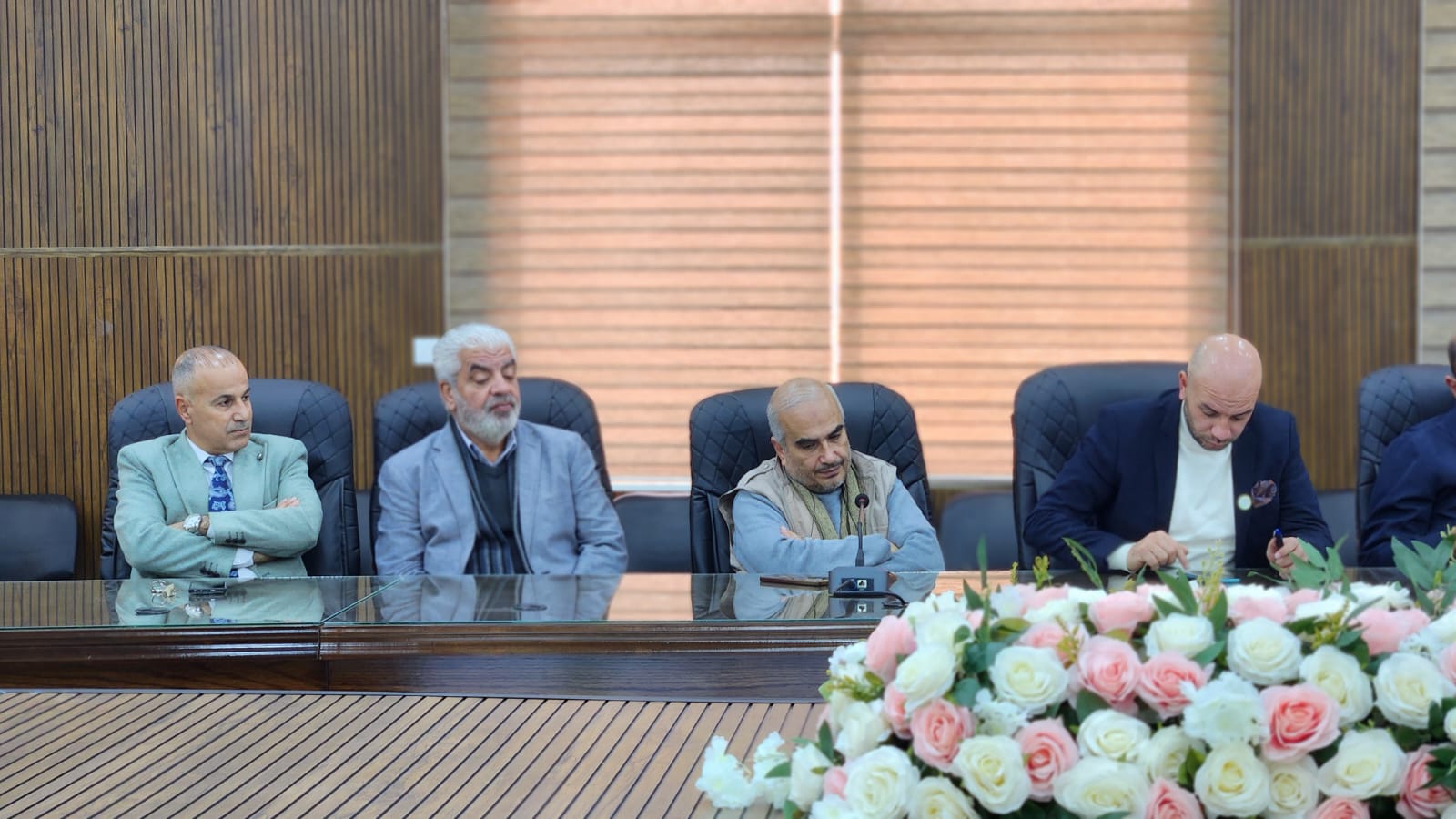 Madar Al-Saa Images 0.8662651943124592