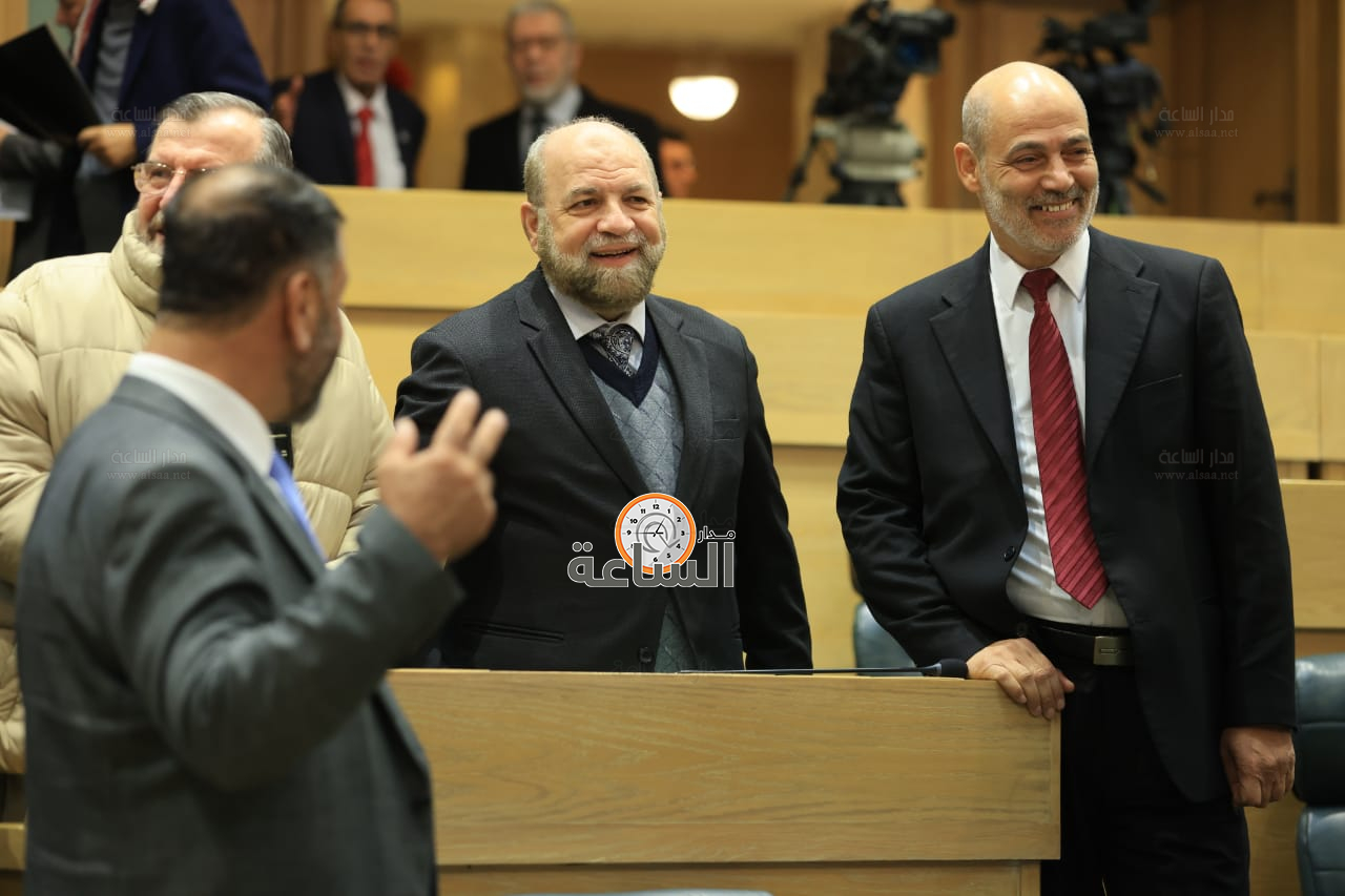 Madar Al-Saa Images 0.6109590885850492