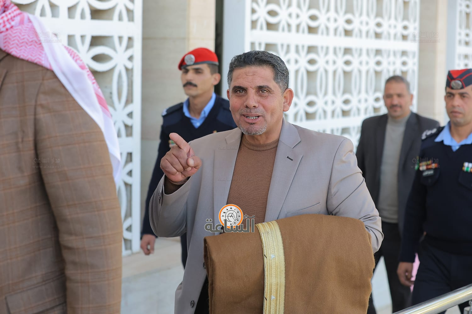 Madar Al-Saa Images 0.6793367456531468