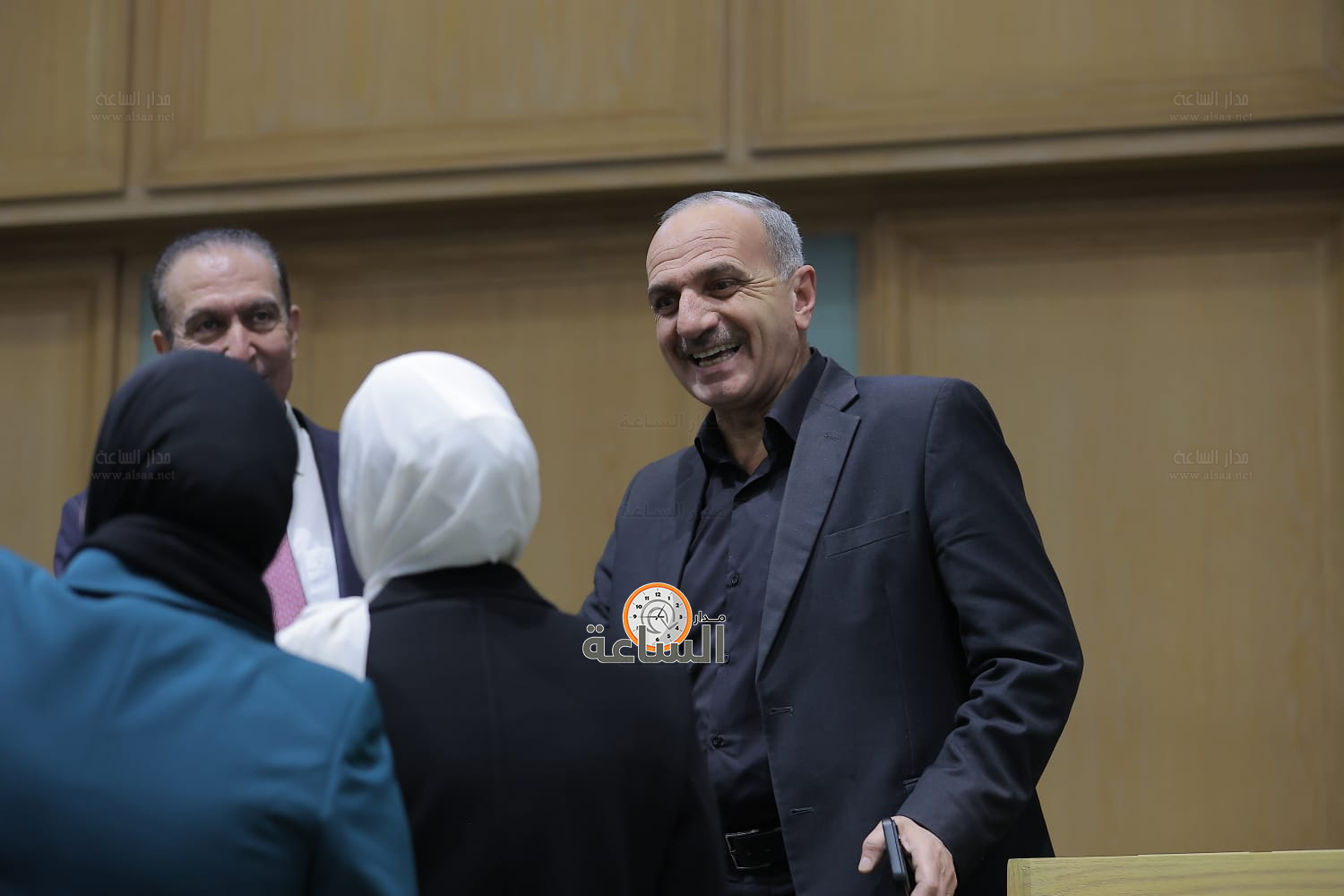 Madar Al-Saa Images 0.18500284396816413