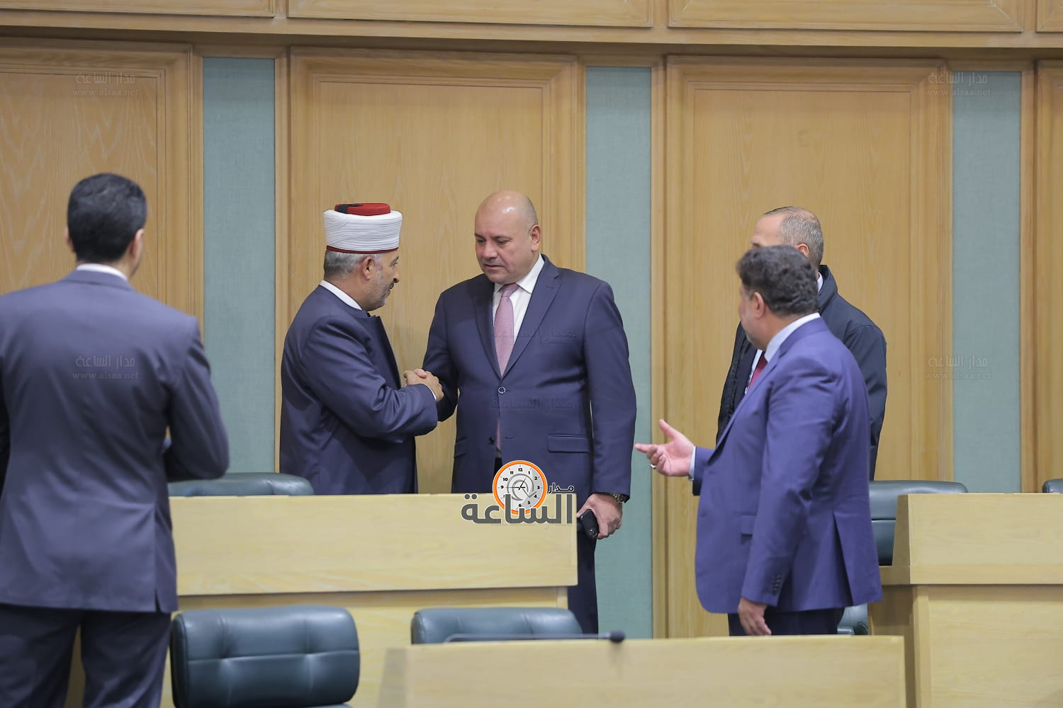 Madar Al-Saa Images 0.989730137869422