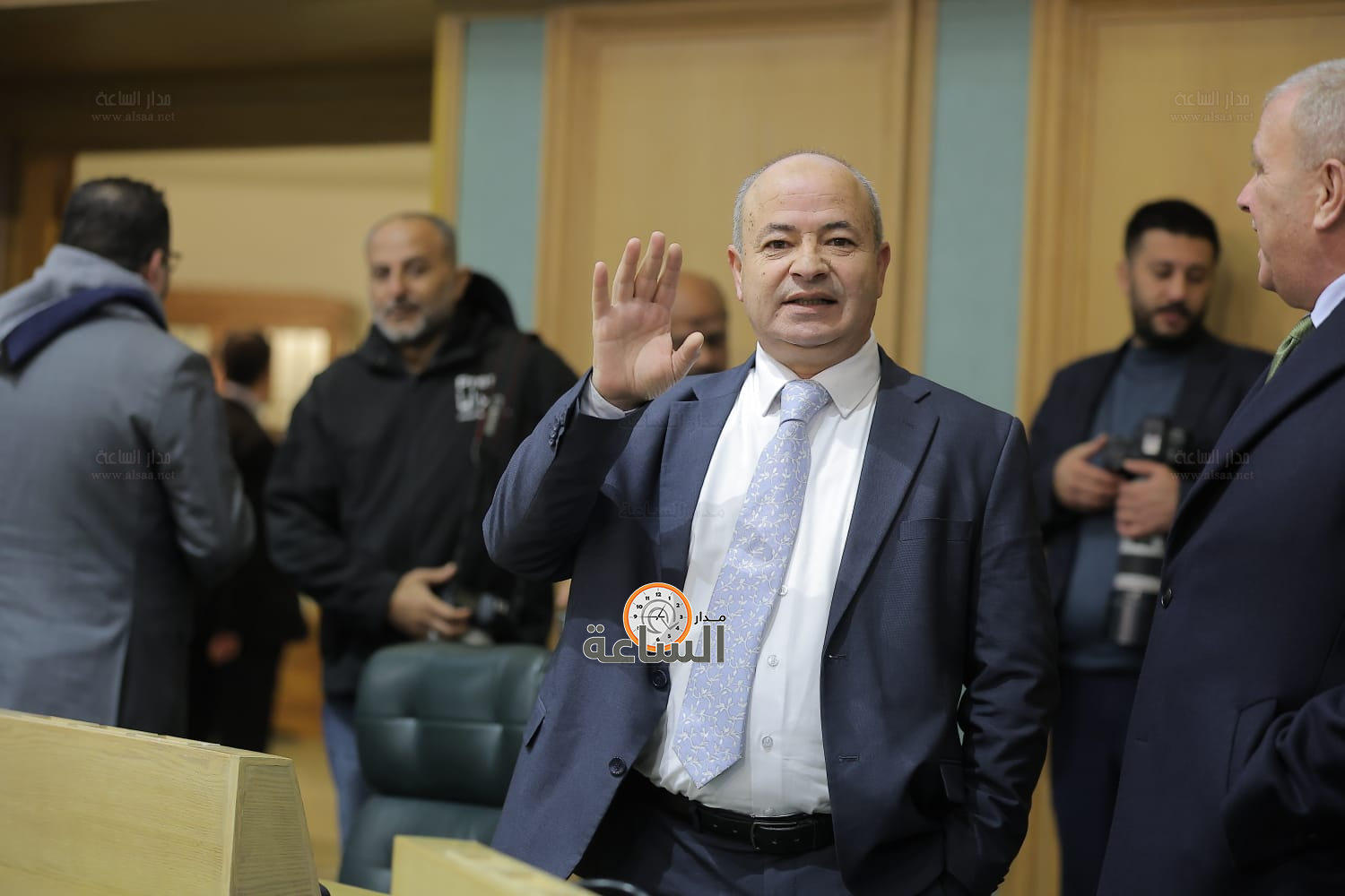 Madar Al-Saa Images 0.2791893185551778