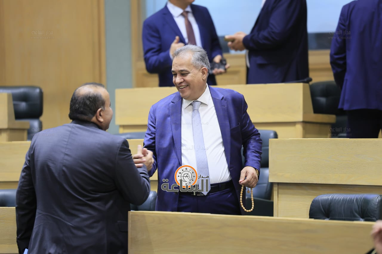 Madar Al-Saa Images 0.41487171621489205