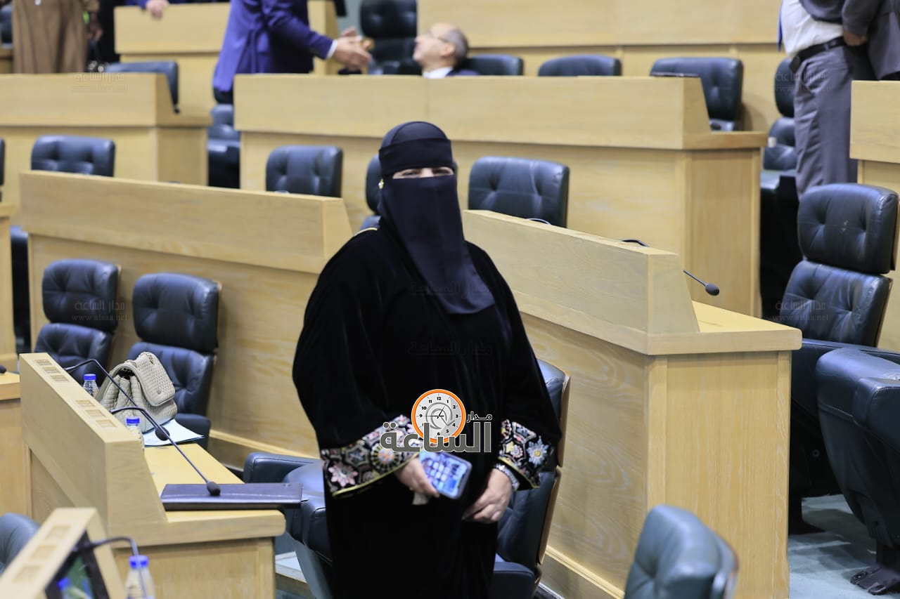 Madar Al-Saa Images 0.13611630461697732