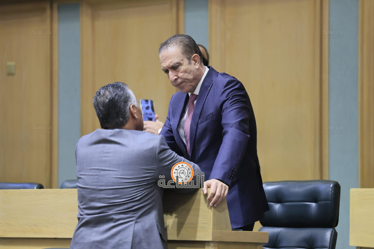 Madar Al-Saa Images 0.9136552570247507