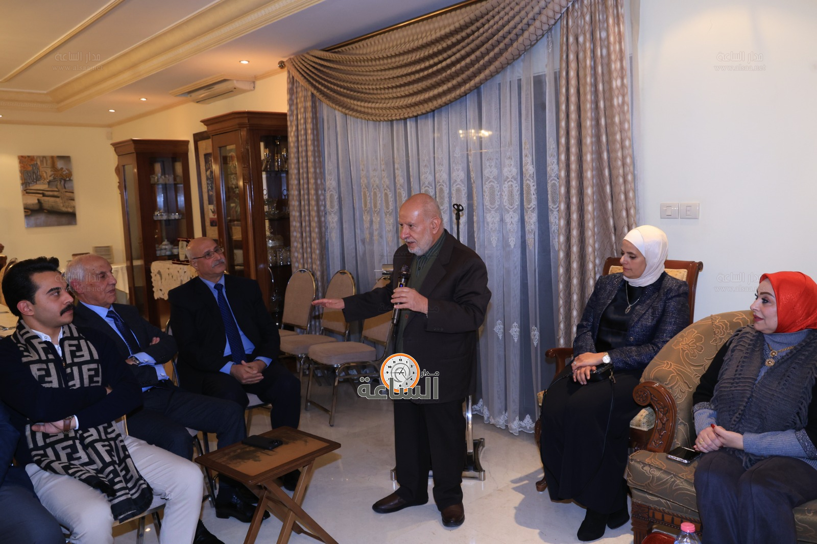 Madar Al-Saa Images 0.15054380403341172