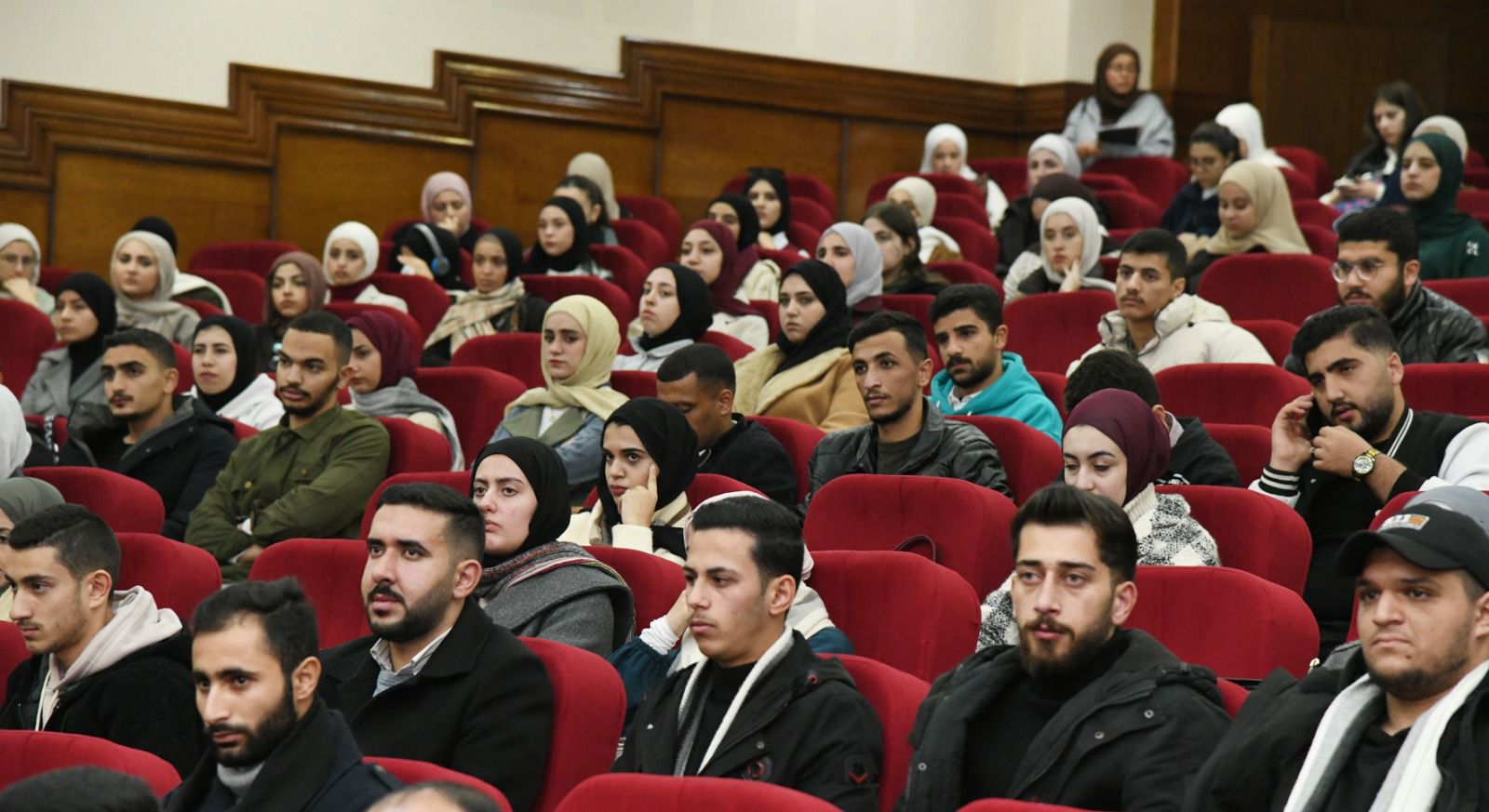 Madar Al-Saa Images 0.5997995325725732