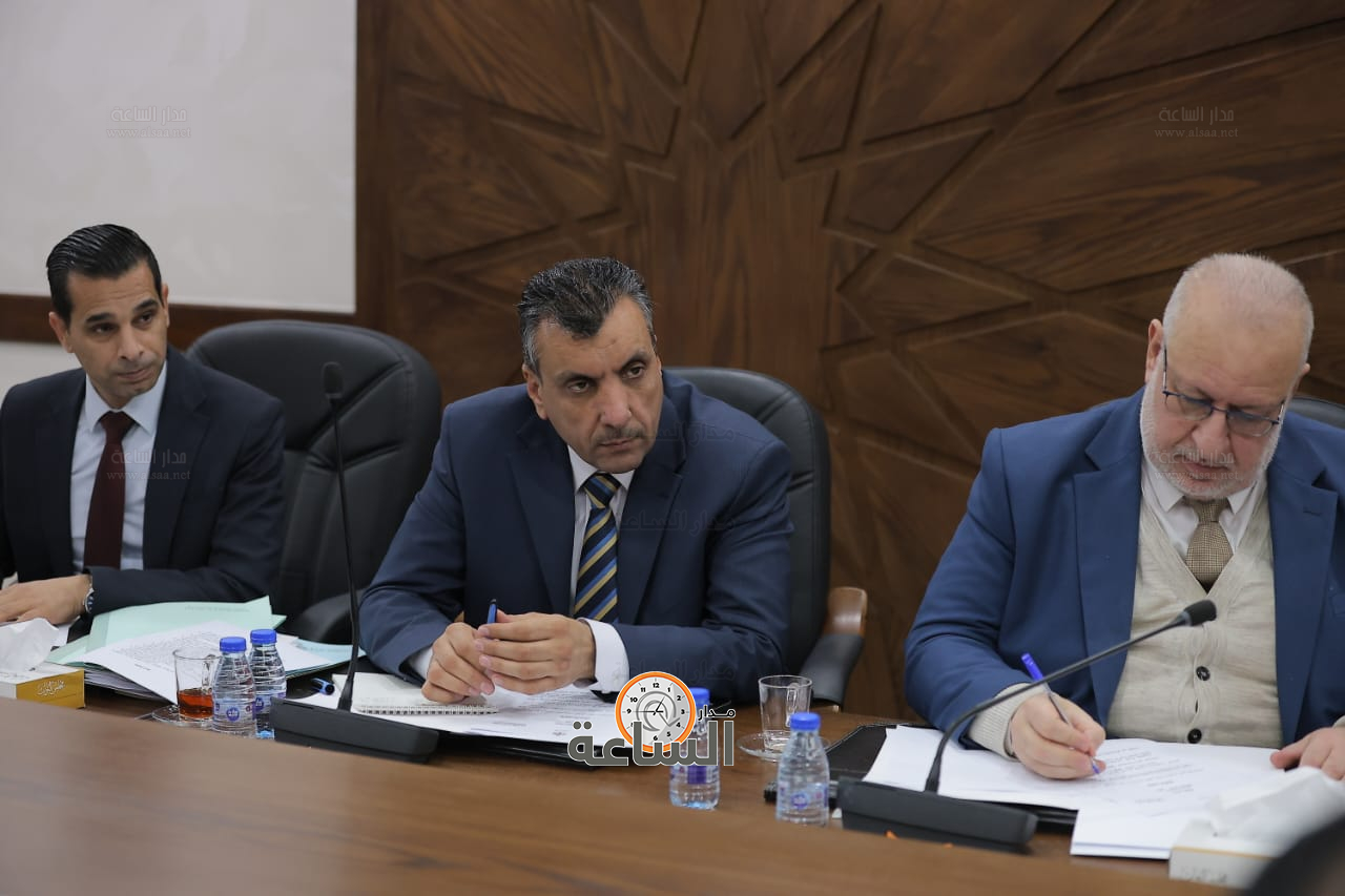 Madar Al-Saa Images 0.702346481450949