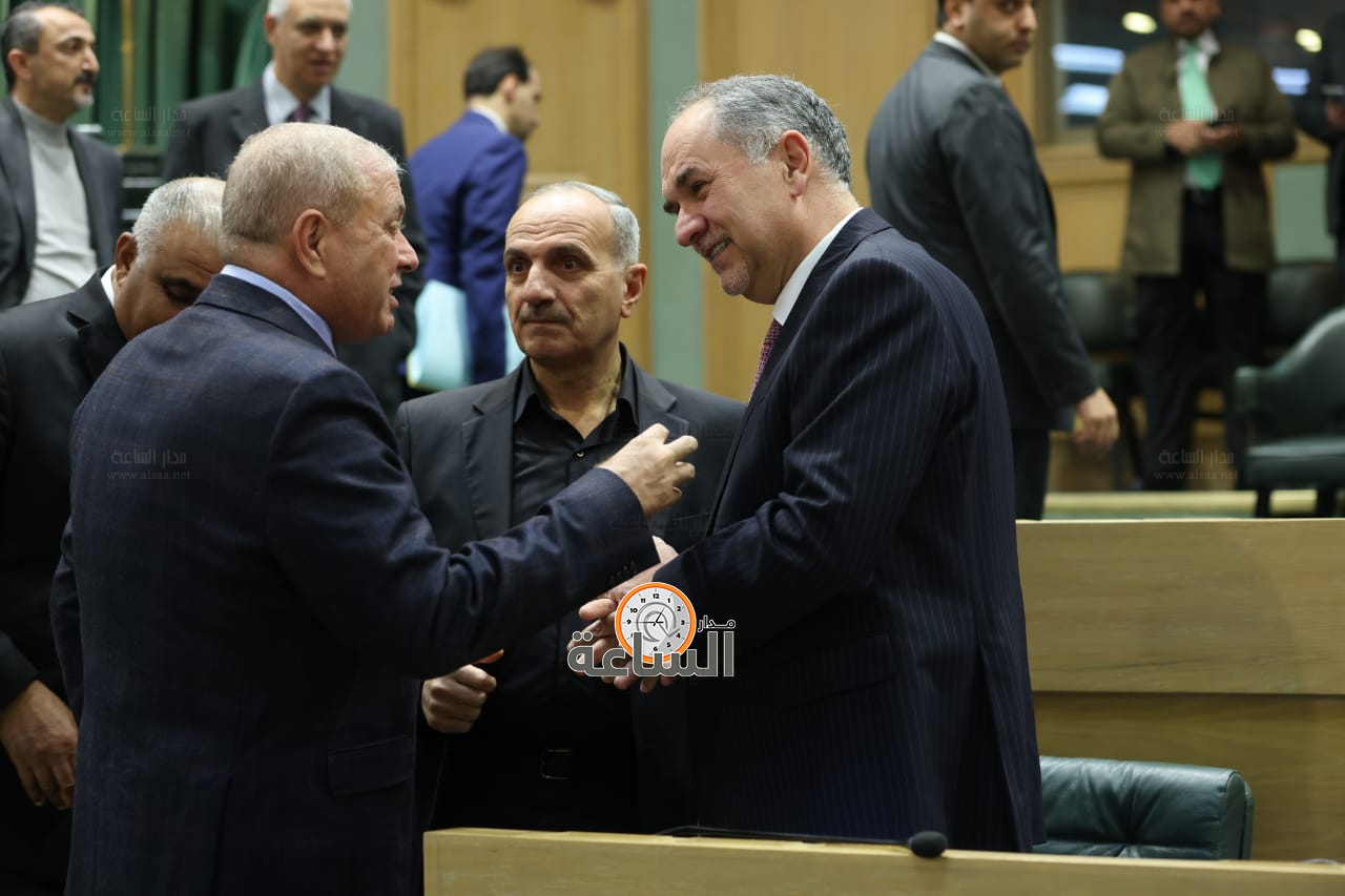 Madar Al-Saa Images 0.19815331045488327