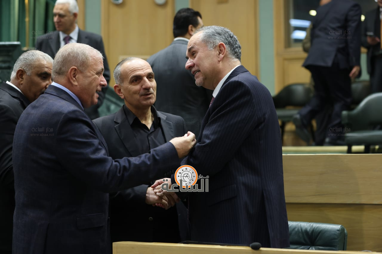 Madar Al-Saa Images 0.8652759864619065