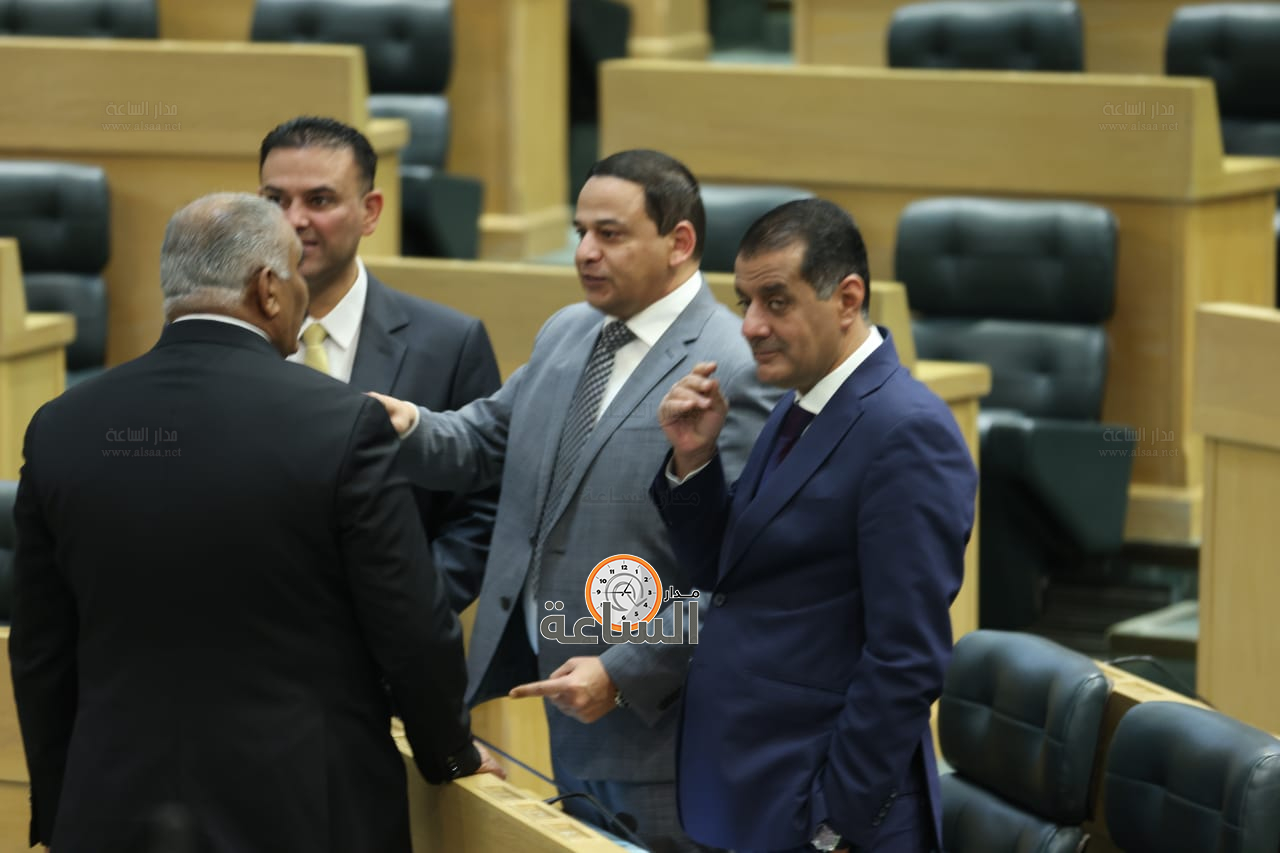 Madar Al-Saa Images 0.9956878037045469