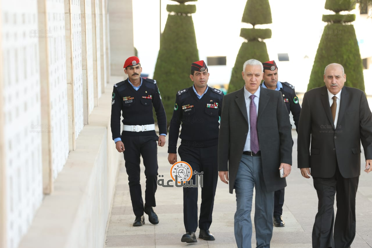 Madar Al-Saa Images 0.6291448458860801