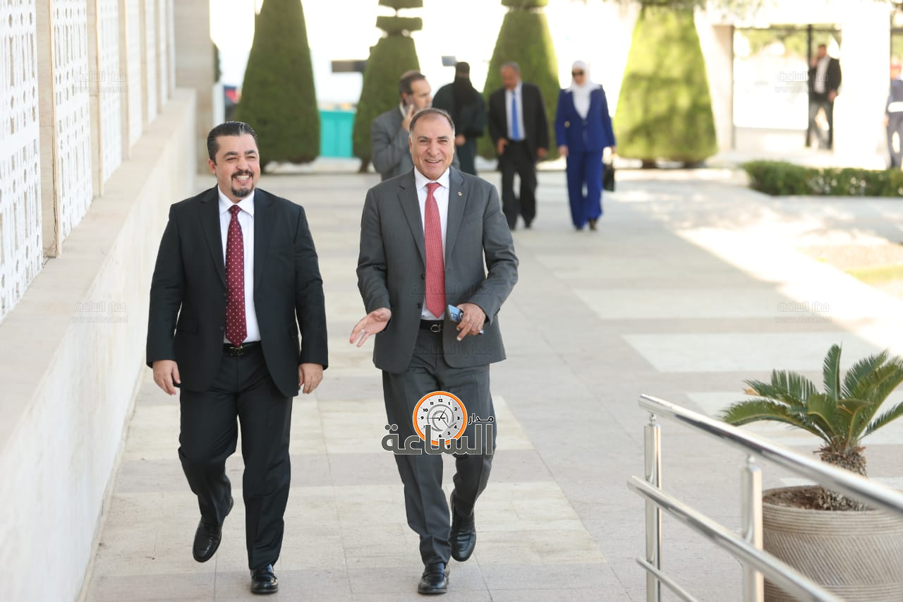 Madar Al-Saa Images 0.386702805264021