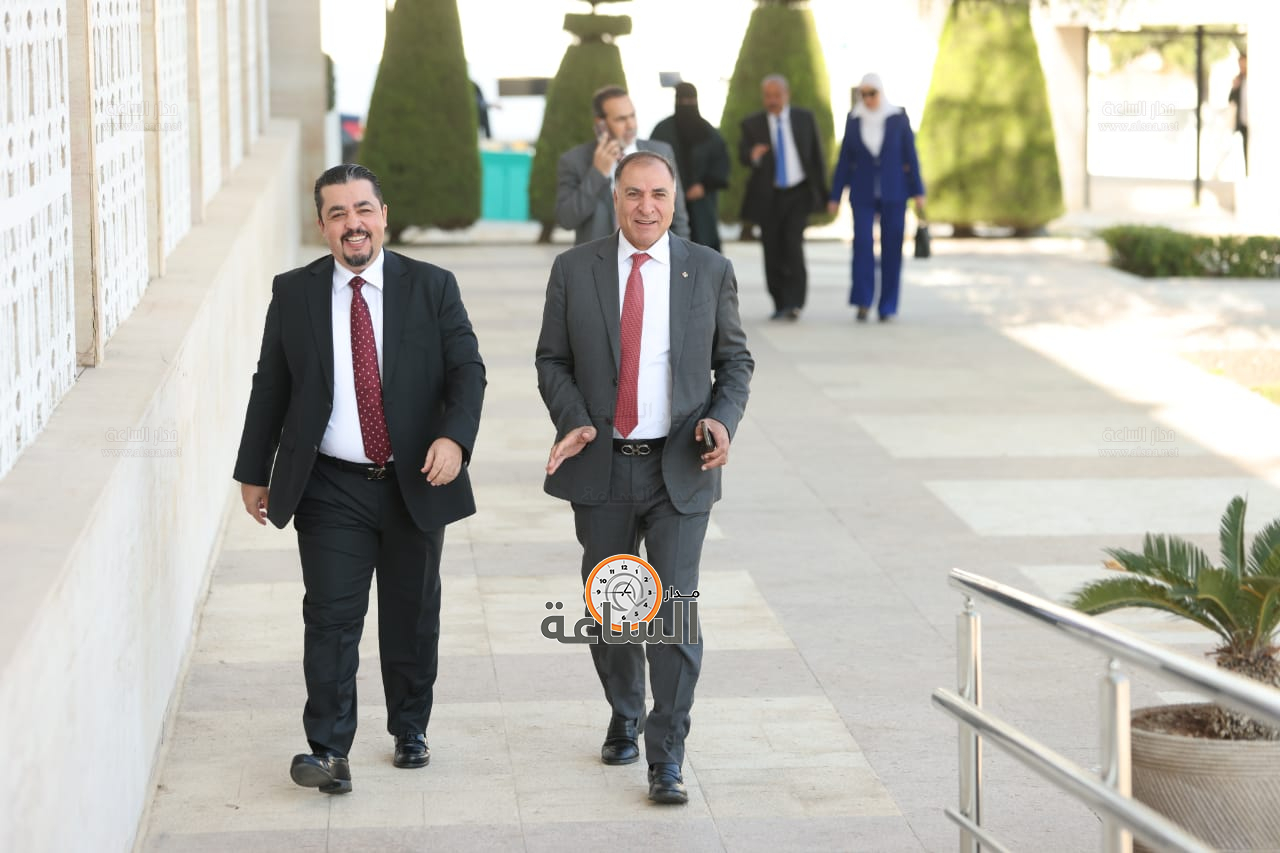 Madar Al-Saa Images 0.527742303862995