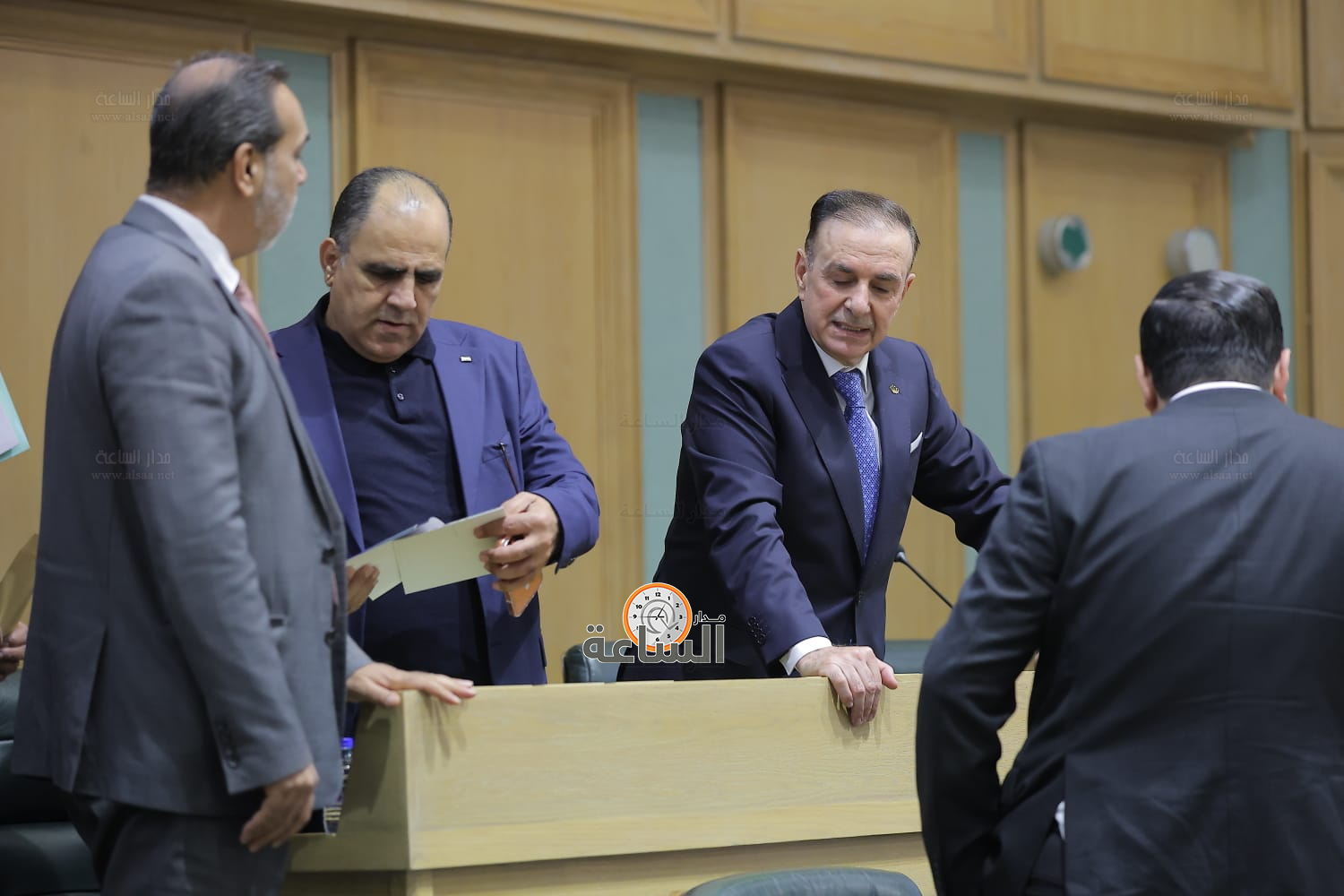 Madar Al-Saa Images 0.6732764379694242