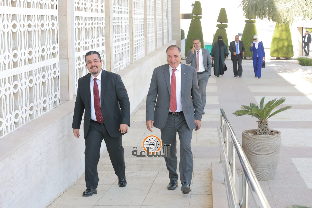 Madar Al-Saa Images 0.044335744729665616