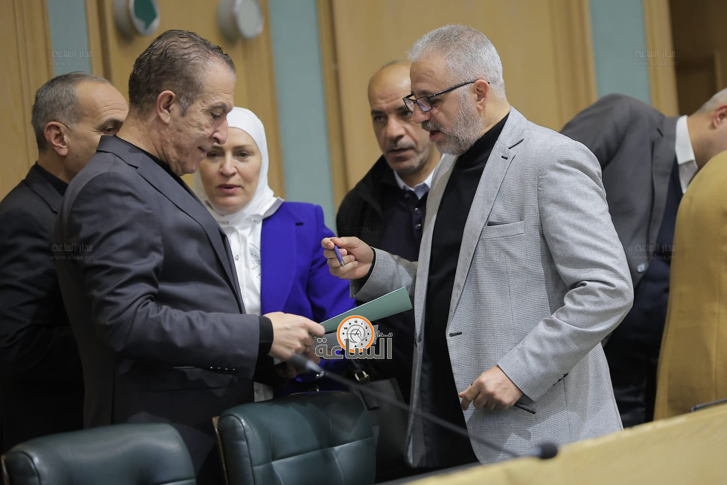 Madar Al-Saa Images 0.7549407241914675