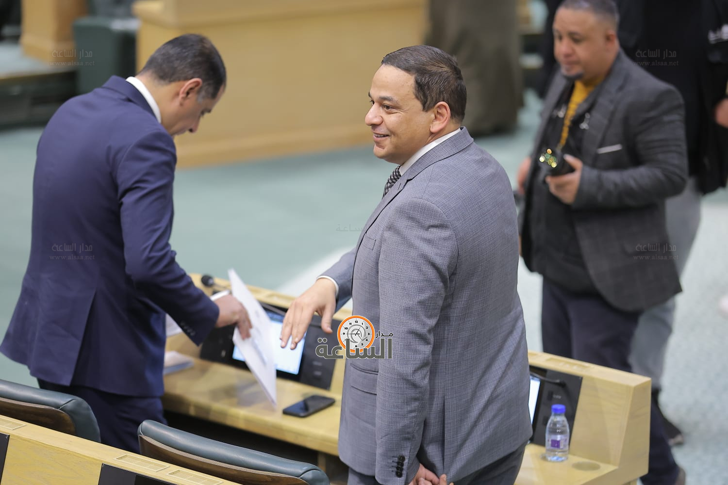 Madar Al-Saa Images 0.5713222287918962