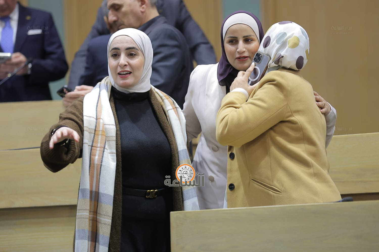 Madar Al-Saa Images 0.5170271610884971