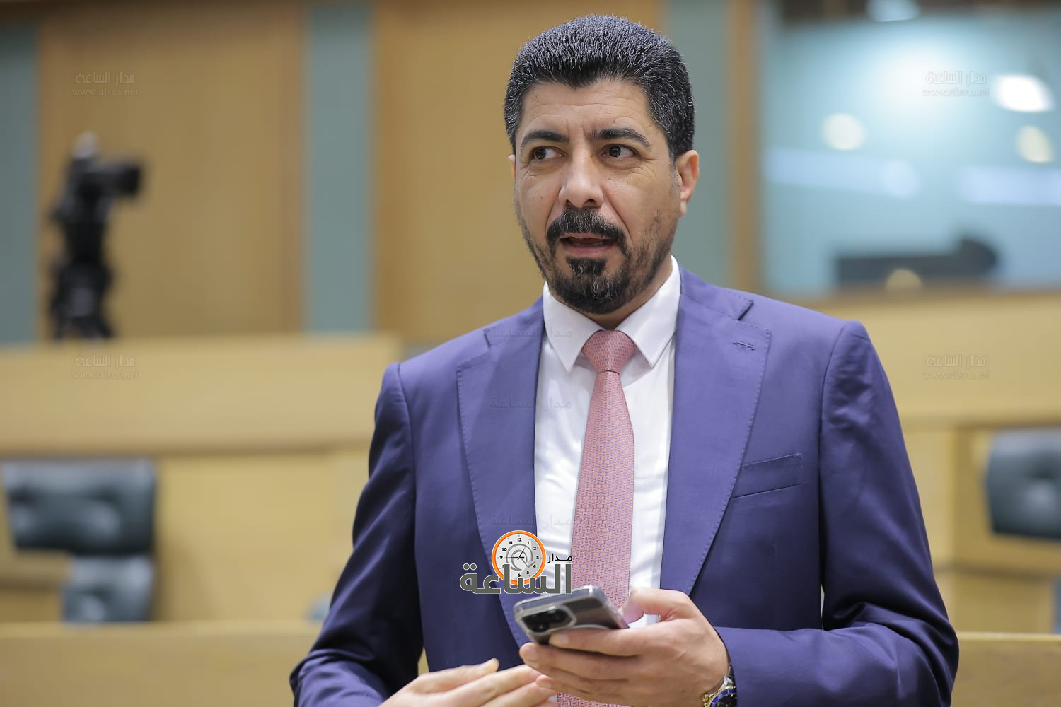 Madar Al-Saa Images 0.5178608596504355