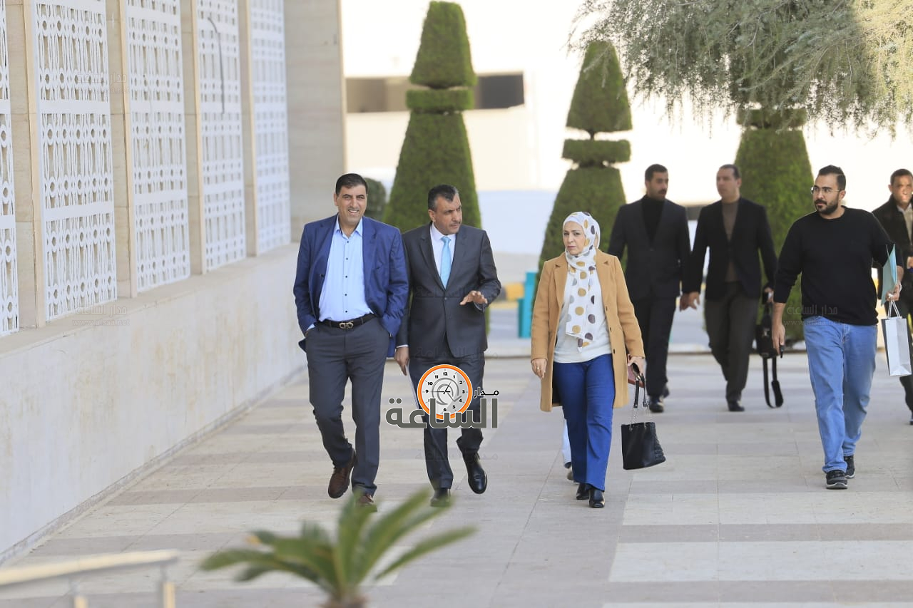 Madar Al-Saa Images 0.26413712185908367