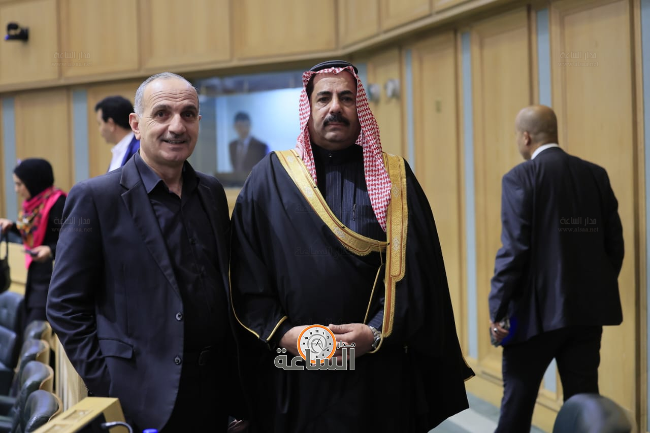 Madar Al-Saa Images 0.1557312331143189