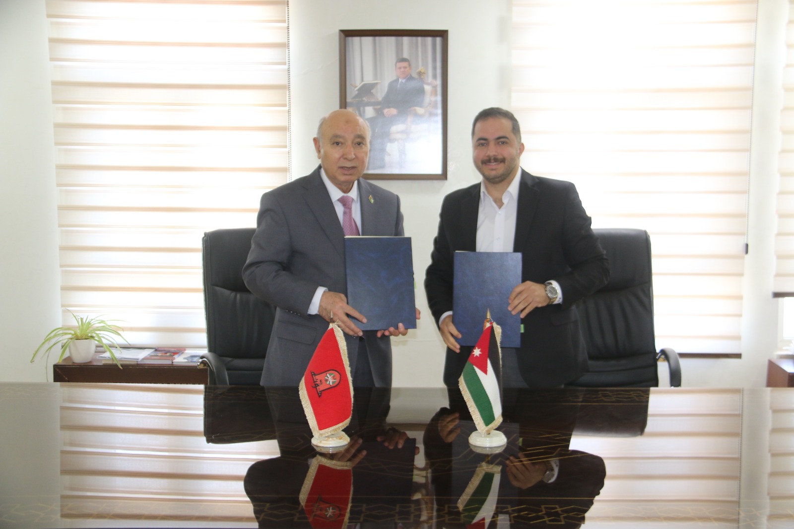 Madar Al-Saa Images 0.8055110699950956