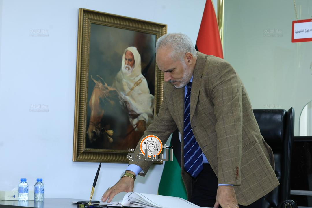 Madar Al-Saa Images 0.10861054358781108