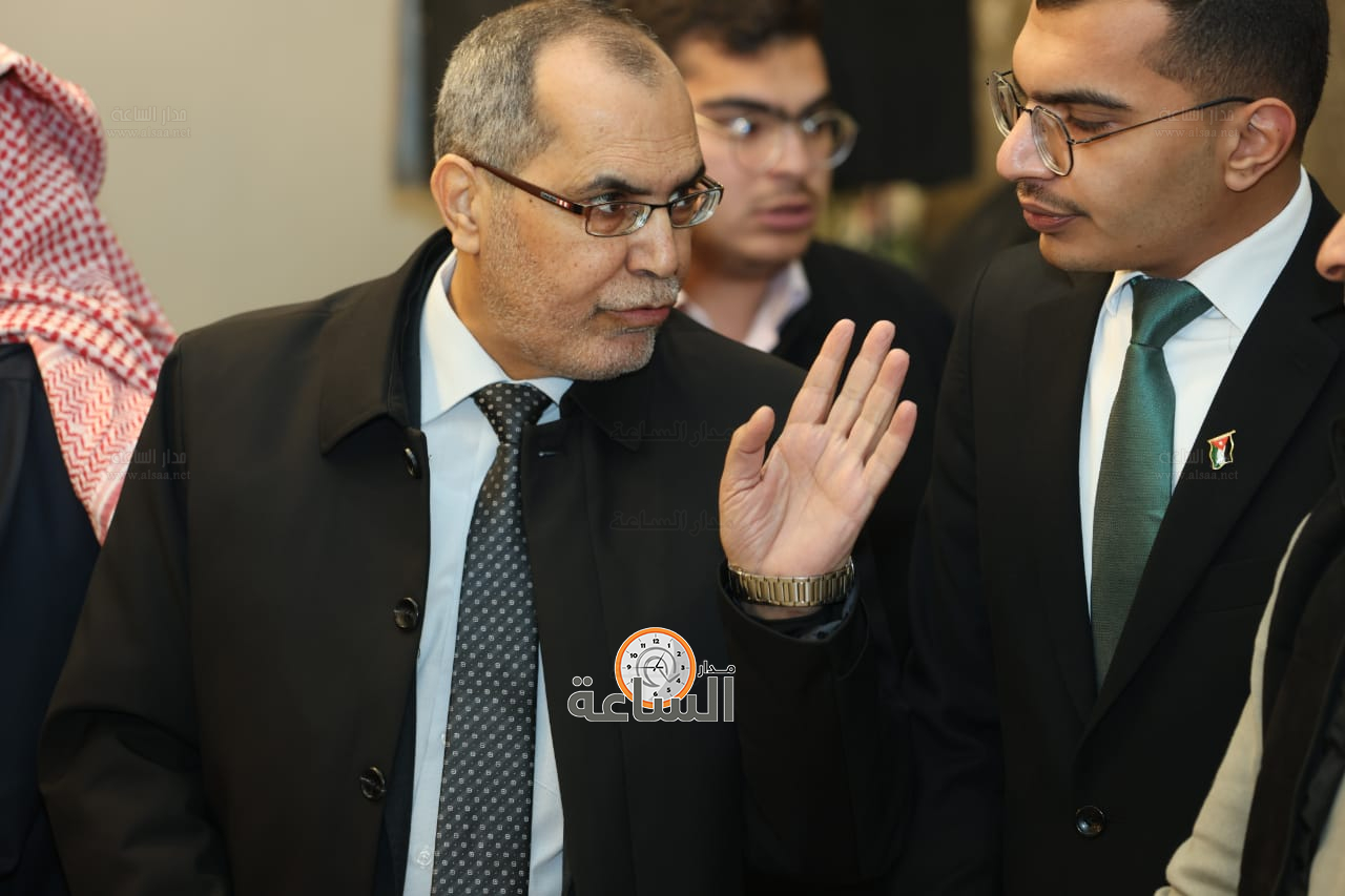 Madar Al-Saa Images 0.6199873452780185