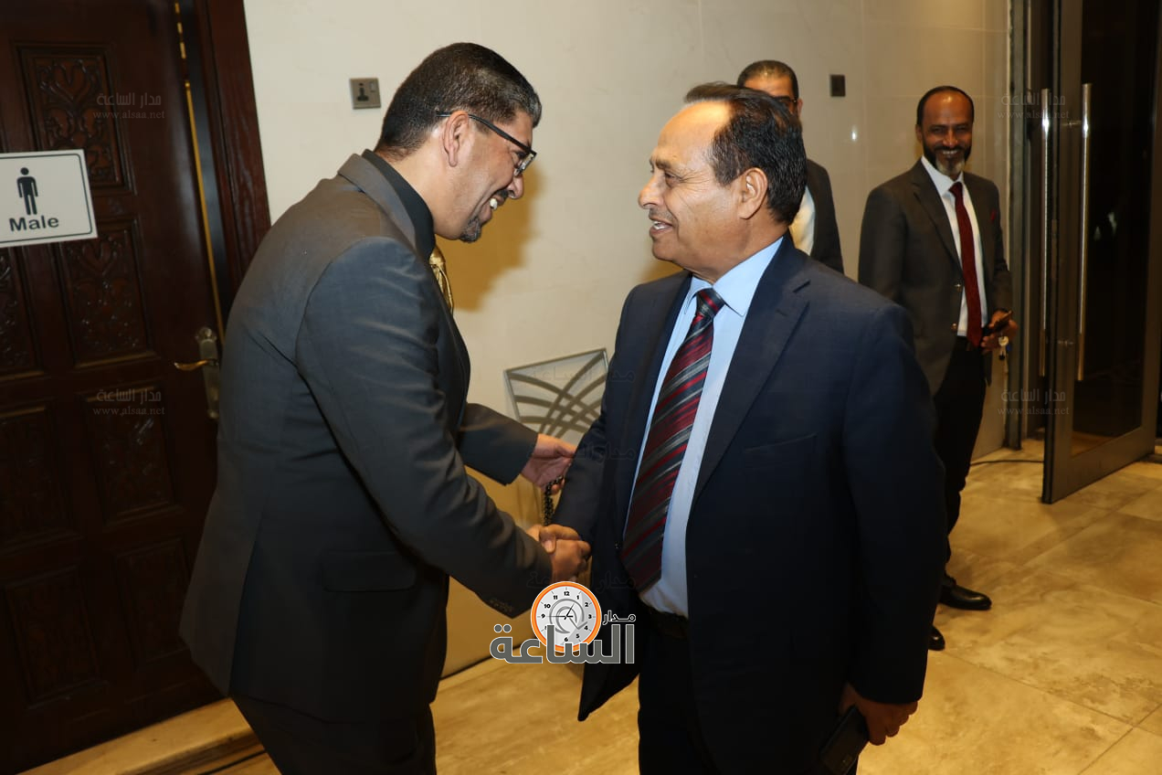 Madar Al-Saa Images 0.3838919593992075