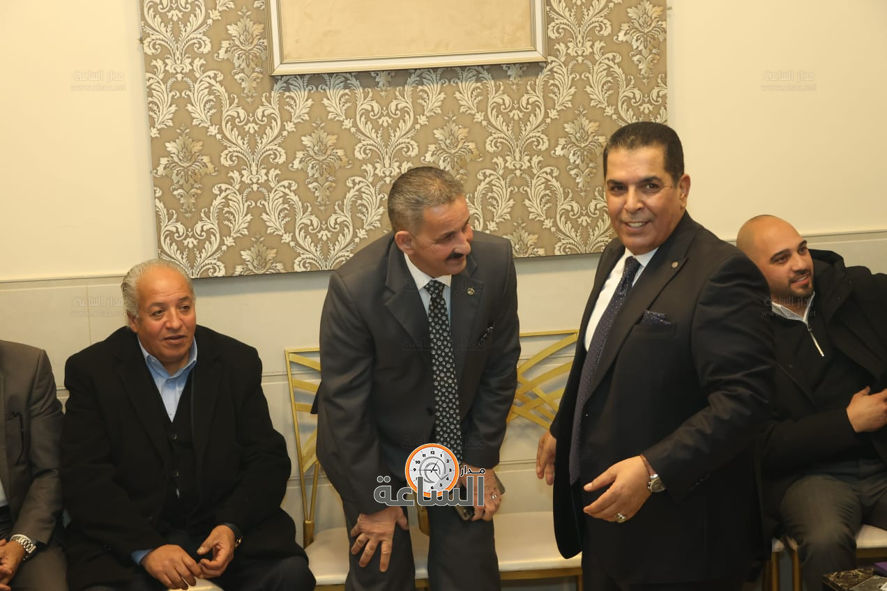 Madar Al-Saa Images 0.00933321854183422