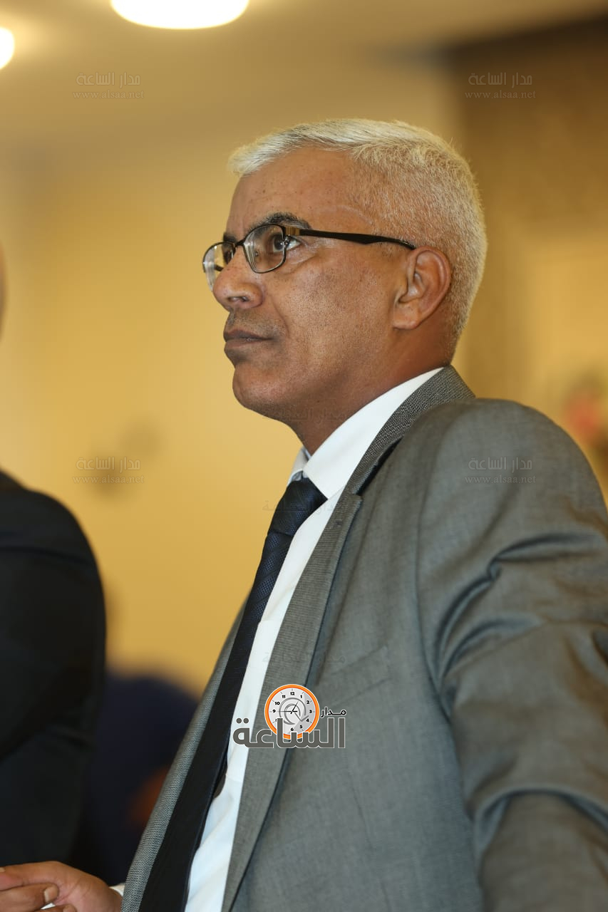 Madar Al-Saa Images 0.4801119220886647