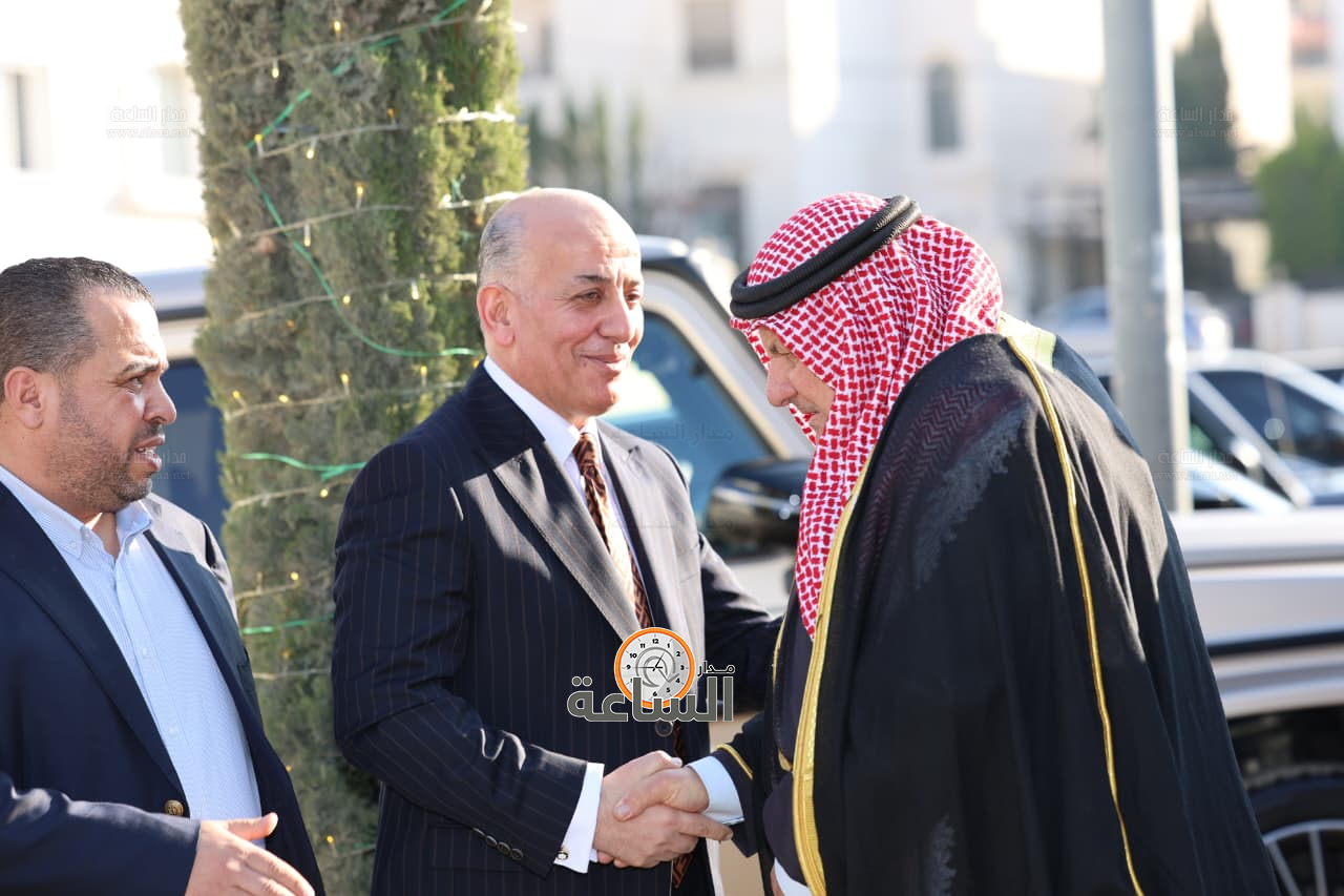 Madar Al-Saa Images 0.6553876573964863