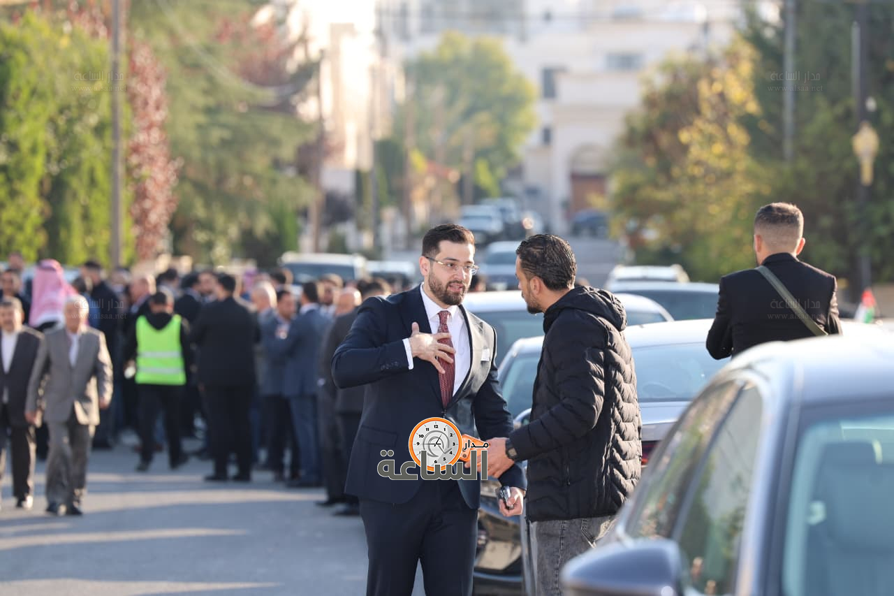 Madar Al-Saa Images 0.11989696083583268