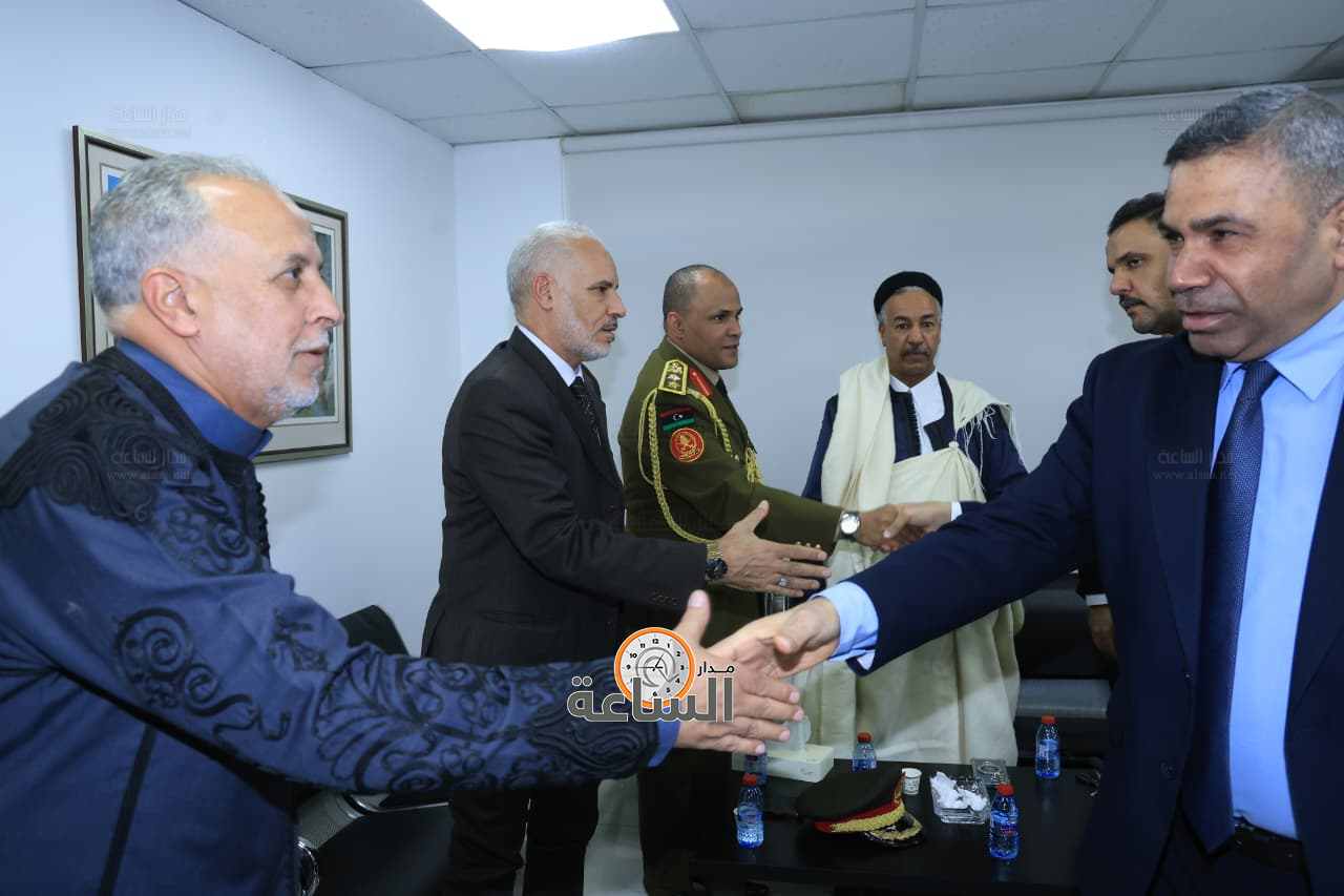 Madar Al-Saa Images 0.10763476136325711