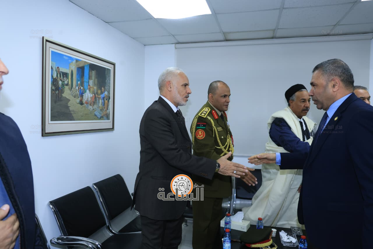 Madar Al-Saa Images 0.7474942065559312