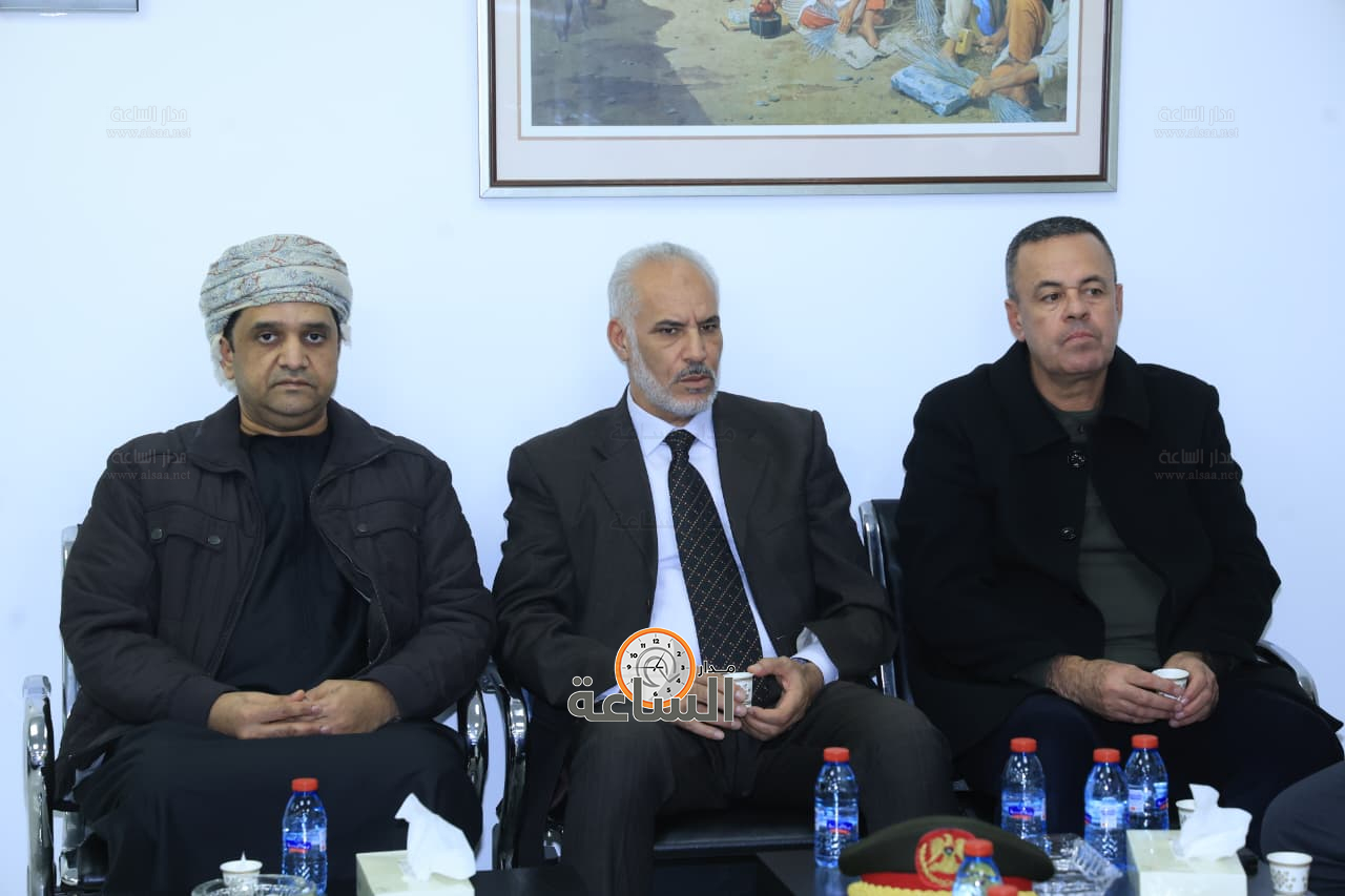 Madar Al-Saa Images 0.06975023534725466