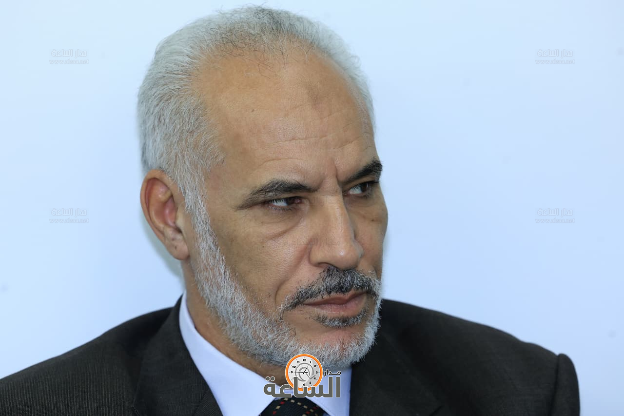 Madar Al-Saa Images 0.9462356388414416