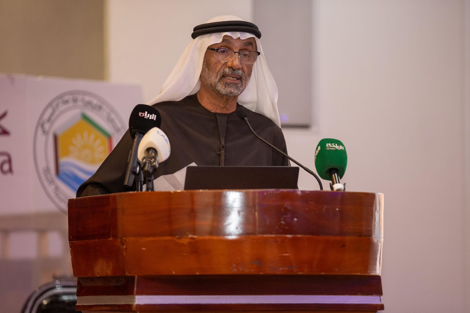 Madar Al-Saa Images 0.262111453326056