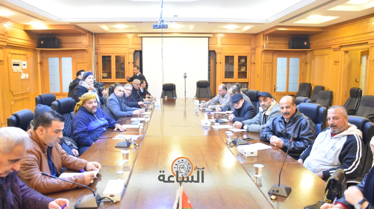 Madar Al-Saa Images 0.3724080747449737