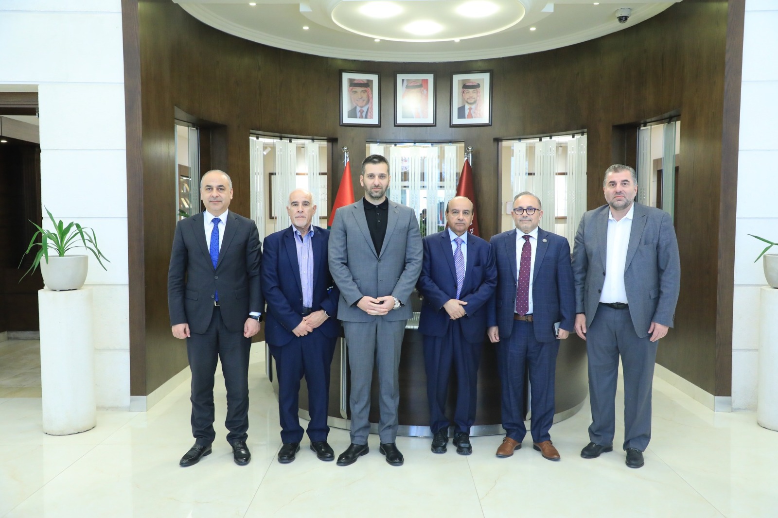 Madar Al-Saa Images 0.9958312197762569