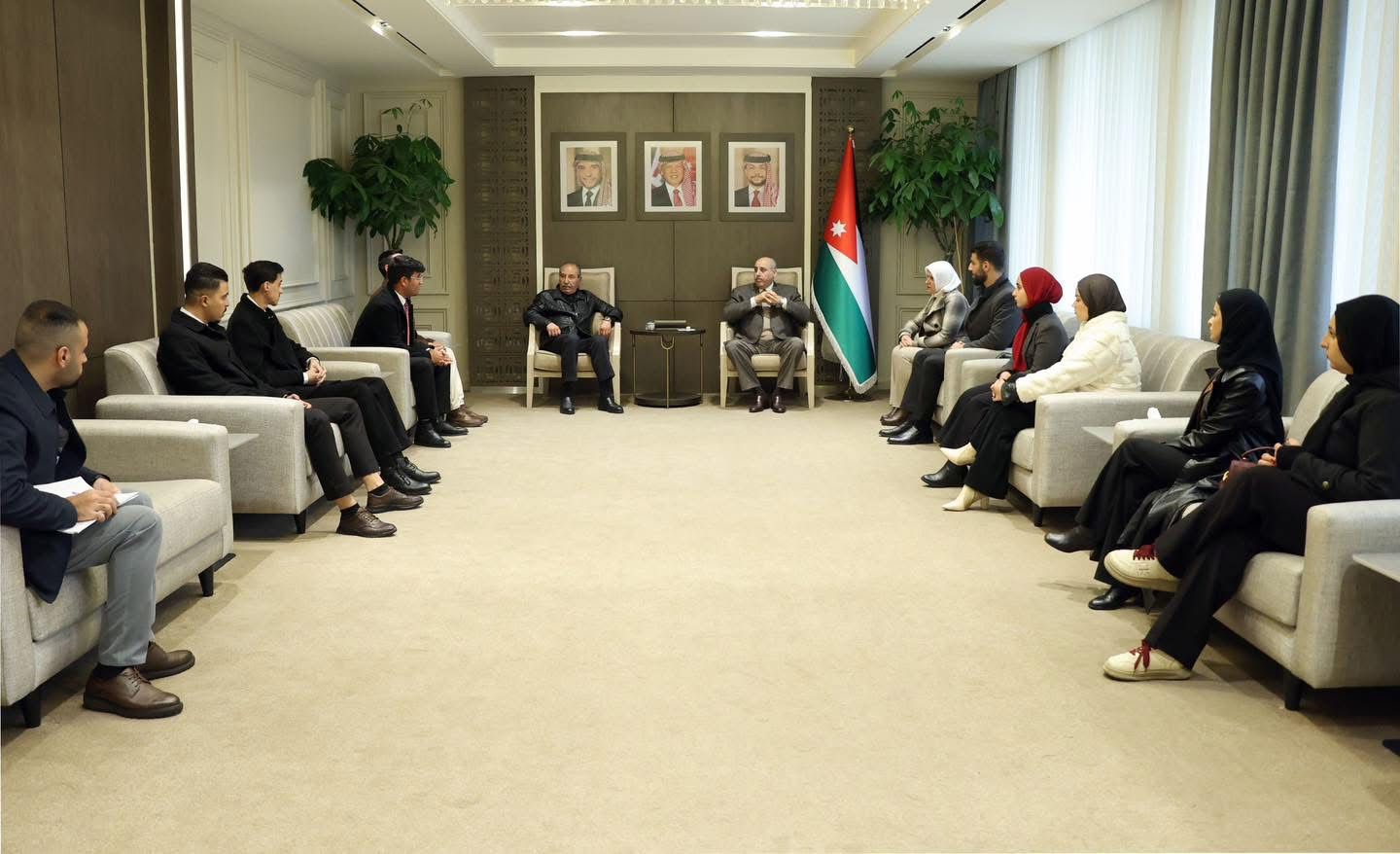 Madar Al-Saa Images 0.5938051303953507