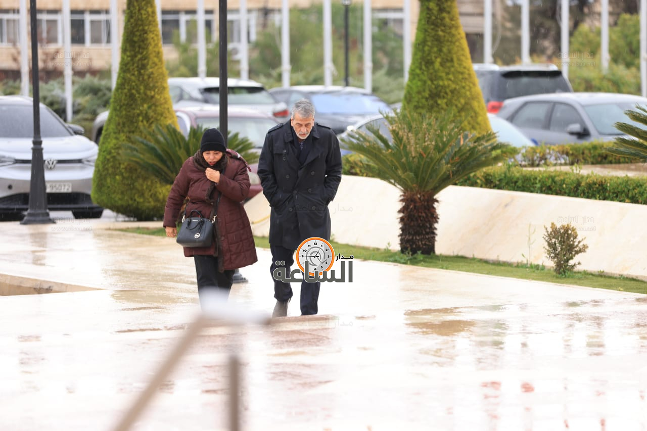 Madar Al-Saa Images 0.23117955613756414