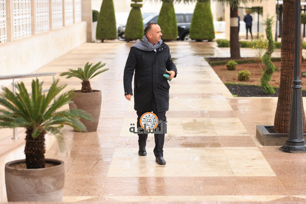 Madar Al-Saa Images 0.61858763951593